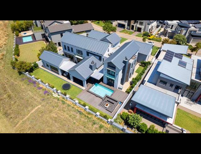 4 BEDROOM HOUSE FOR SALE IN COPPERLEAF ESTATE